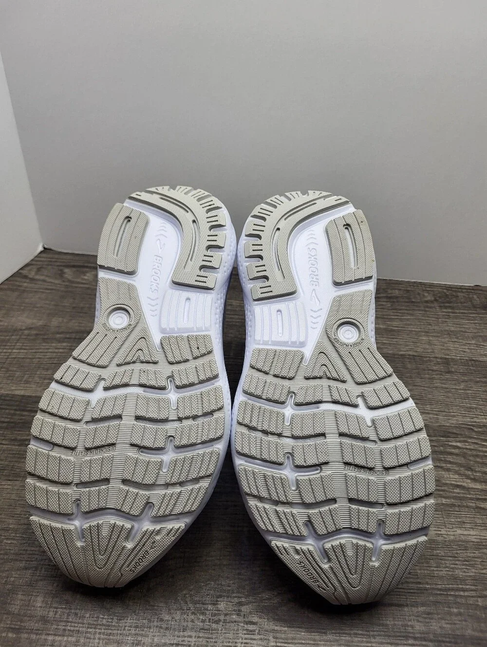 Brooks gently used